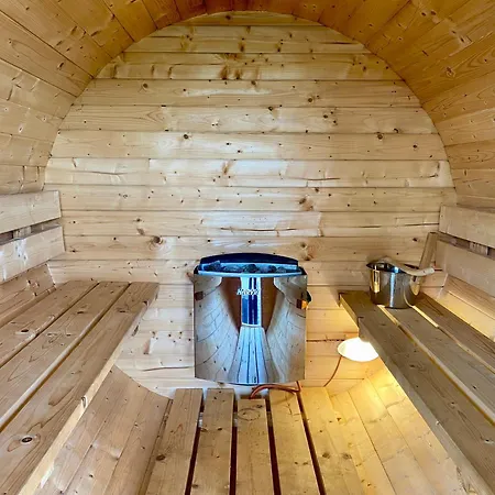 بيت خشبي Sznureczki